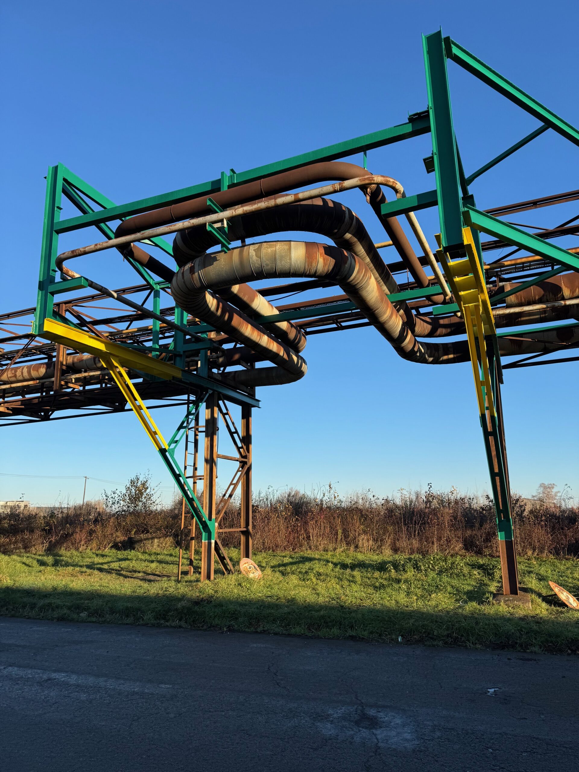 Ocelová konstrukce potrubního mostu